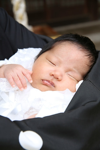 お宮参り写真 撮影場所 麻生区 琴平神社 赤ちゃんお宮参り着物を着付け