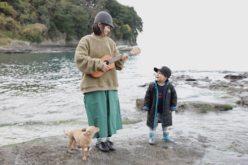 家族で油壷へ(横堀海岸)