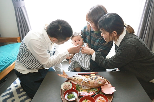 お食い初め写真 撮影場所 自宅(横浜市港北区) 歯固め石