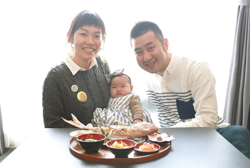 お食い初め写真 撮影場所 自宅(横浜市港北区) 家族写真
