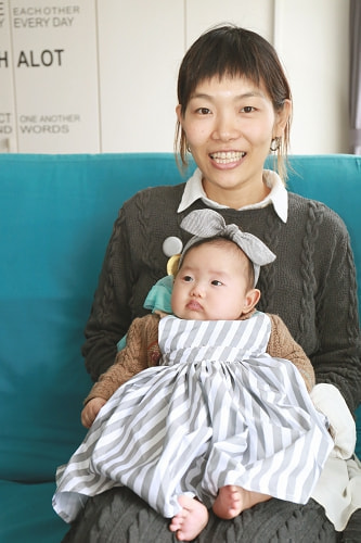 お食い初め写真 撮影場所 自宅(横浜市港北区) おしゃれなママ、赤ちゃん