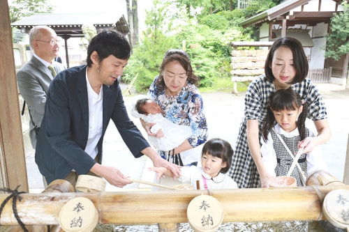 お宮参り写真 撮影場所 水天宮 日枝神社 手水舎