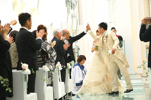 ブライダル写真 撮影場所 横浜 結婚式場 退場