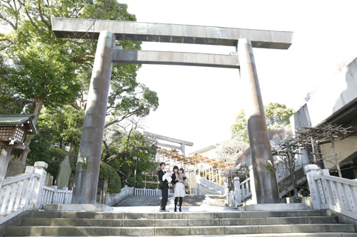 お宮参り写真 撮影場所 横浜 伊勢山皇大神宮 鳥居